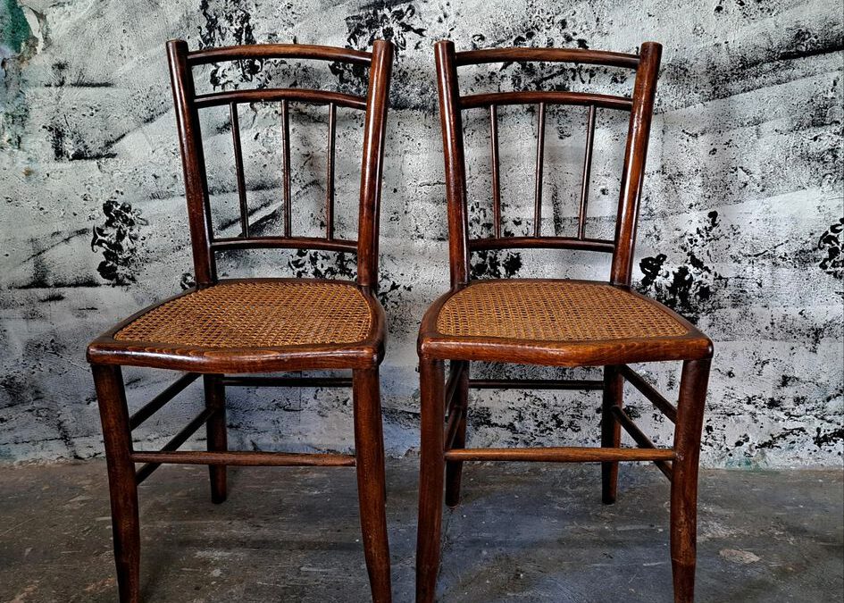 Antik/Caféhausstühle/Bugholzstühle/ Bistrostühle!